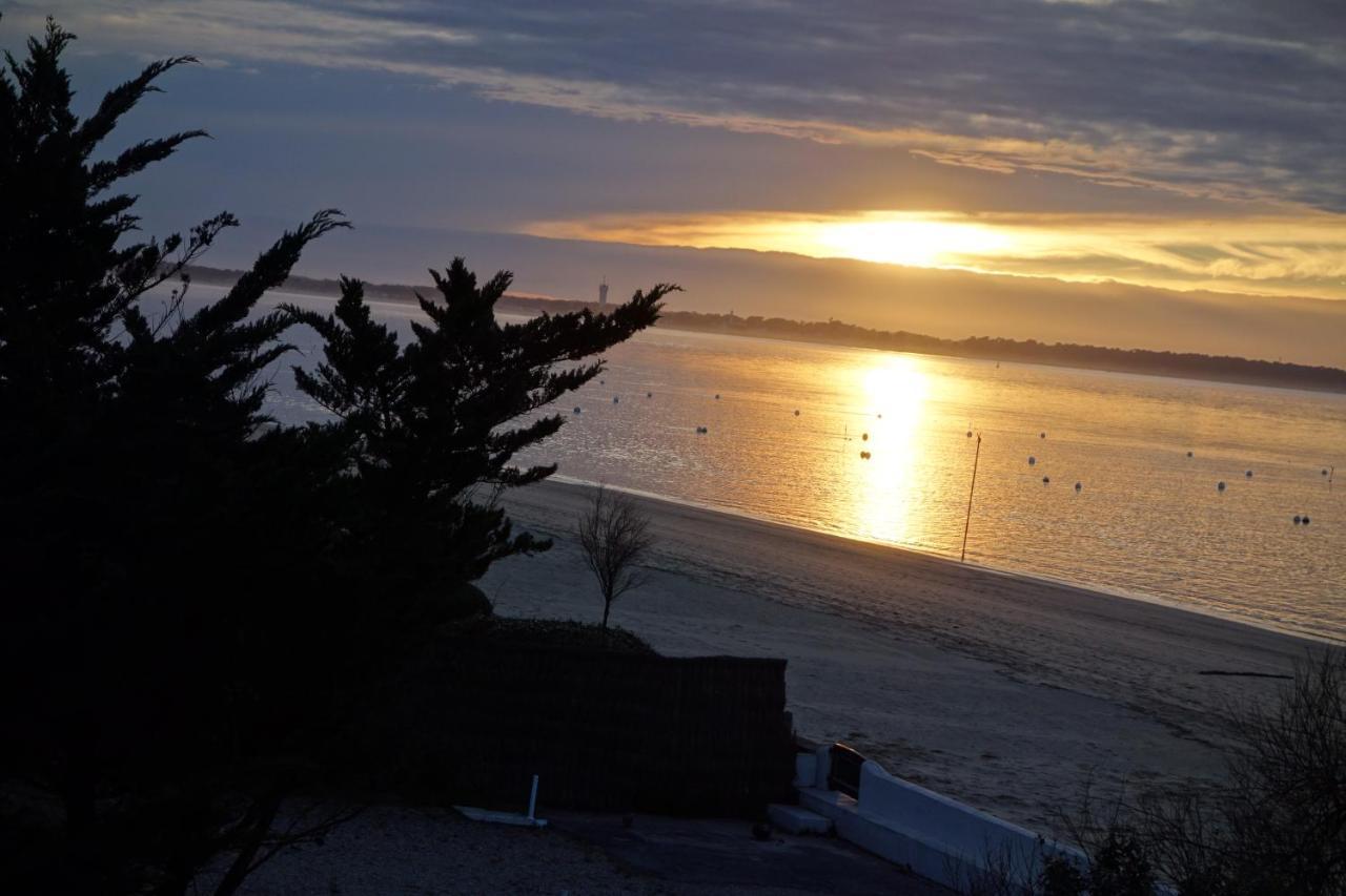 Appartement Arcachon Perreire Premiere Ligne Les Pieds Dans L Eau Vue Magnifique Sur Le Bassin エクステリア 写真