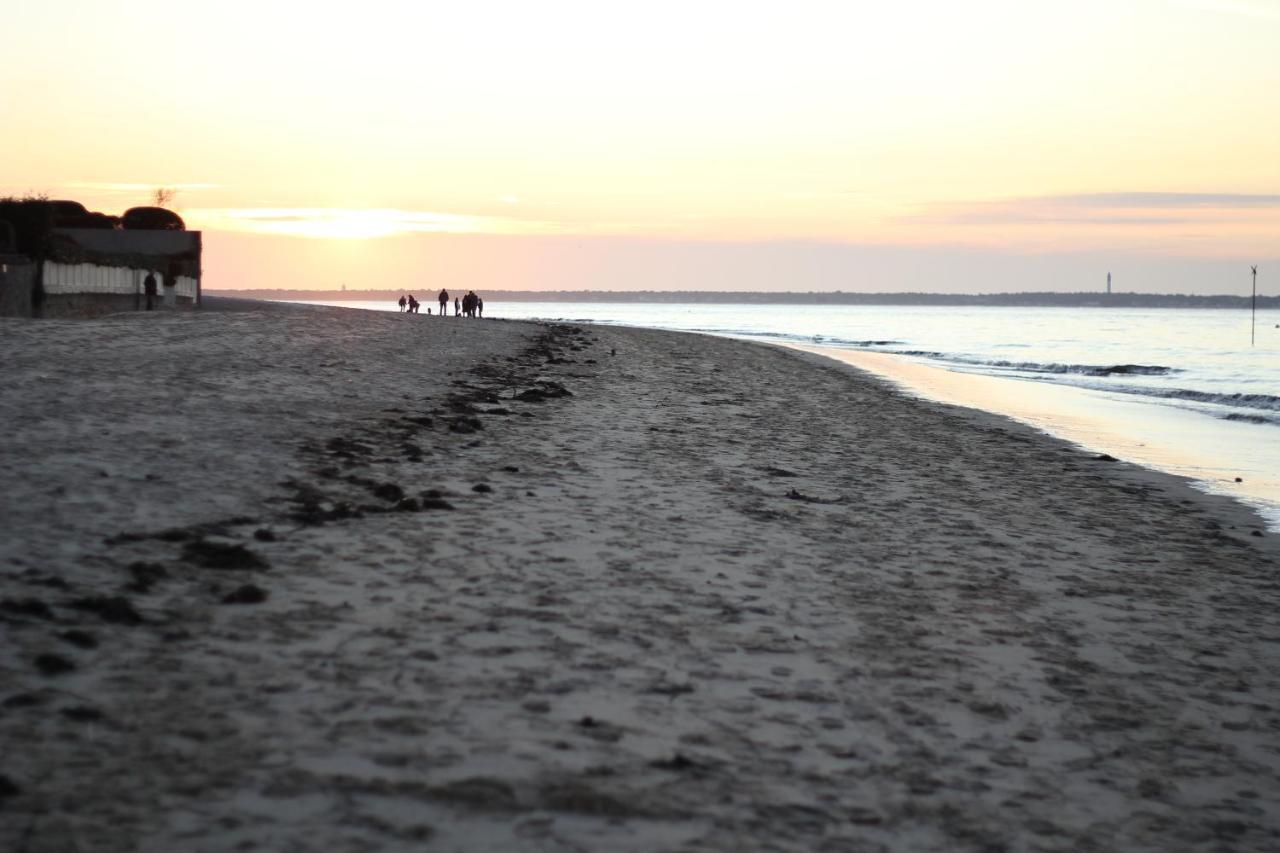 Appartement Arcachon Perreire Premiere Ligne Les Pieds Dans L Eau Vue Magnifique Sur Le Bassin エクステリア 写真