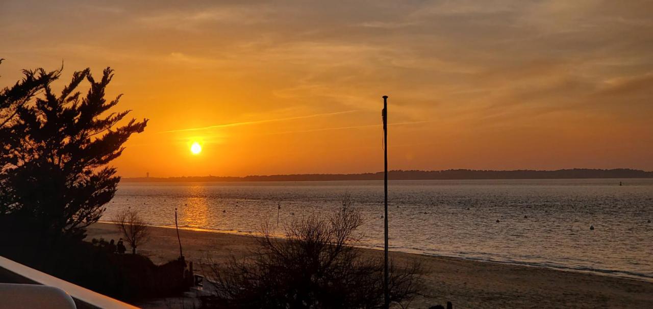 Appartement Arcachon Perreire Premiere Ligne Les Pieds Dans L Eau Vue Magnifique Sur Le Bassin エクステリア 写真